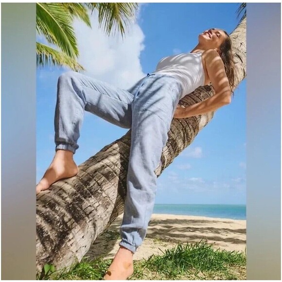 New Athleta Retreat 100% Linen Joggers Pants Chambray Blue Size 18 Travel NWT - Picture 3 of 11